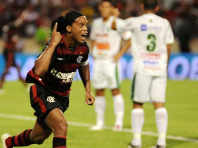 2011 - Fora de casa, em Alagoas, o Flamengo estreou com vitória por 3 a 0 em cima do Murici e eliminou o adversário logo de cara. Renato, Ronaldinho Gaúcho e Negueba marcaram os gols da vitória, que gerou classificação direta.