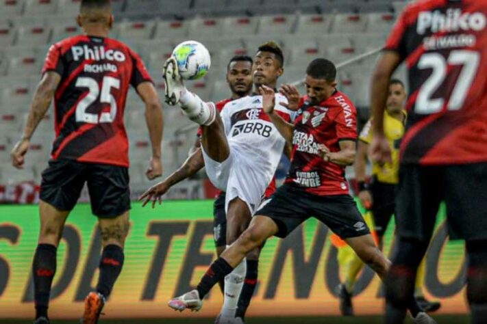 2020 - Pela ida das oitavas, o Flamengo venceu o Athletico-PR por 1 a 0, na Arena da Baixada, com gol de Bruno Henrique e sob o comando de Domènec Torrent. O time paranaense seria eliminado pelo carioca, um ano depois de eliminar o clube da Gávea nas quartas do mesmo torneio. 