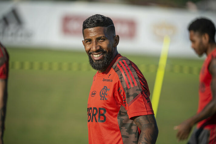 ESQUENTOU - Um dos pontos fortes da equipe de Dorival  Júnior, Rodinei vive seus últimos meses como jogador do Flamengo, clube com o qual tem contrato até 31 de dezembro. E, segundo o empresário Ricardo Scheidt, não faltam clubes interessados em contar com o lateral-direito na próxima temporada. Inclusive o gigante River Plate (ARG).