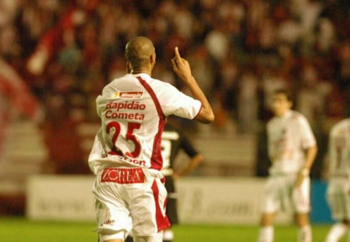 Na 5ª rodada do Brasileirão de 2008, o Náutico ocupava a 3ª colocação, com 10 pontos. O Timbu terminou a competição na 16ª colocação.