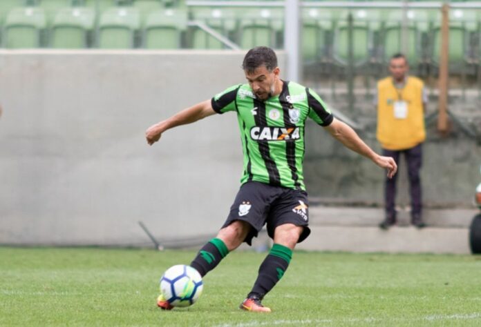 Na 3ª rodada do Brasileirão de 2018, o América-MG ocupava a 3ª colocação, com 6 pontos conquistados. No entanto, o Coelho teve uma queda de rendimento e terminou aquela competição na 18ª colocação, sendo rebaixado para a Série B.