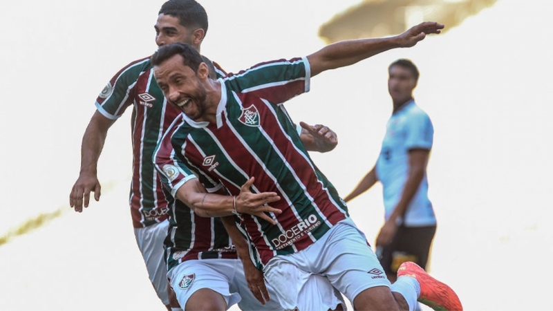 Nenê marcou dois gols contra o Corinthians, no Maracanã, pelo Campeonato Brasileiro. 