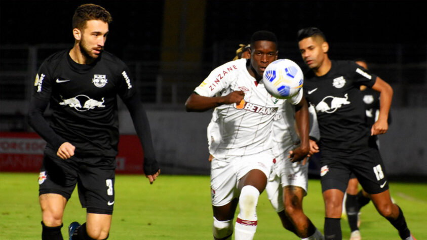 Sobe: O Red Bull soube aproveitar os erros do Fluminense e em duas bolas recuperadas conseguiu, com troca de passes rápidos, chegar aos gols. / Desce: Problemas em jogadas aéreas e perda de concentração. O time tinha a vitória nas mãos, mas permitiu a reação e o empate do Fluminense.