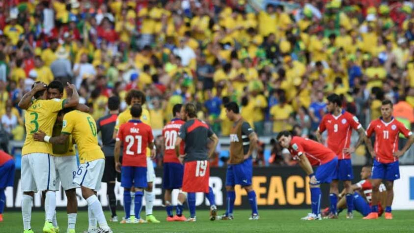 Copa do Mundo 2014 - Oitavas de final - BRASIL 1 x 1 Chile (3 x 2 para o Brasil nos pênaltis) - Gol: David Luiz