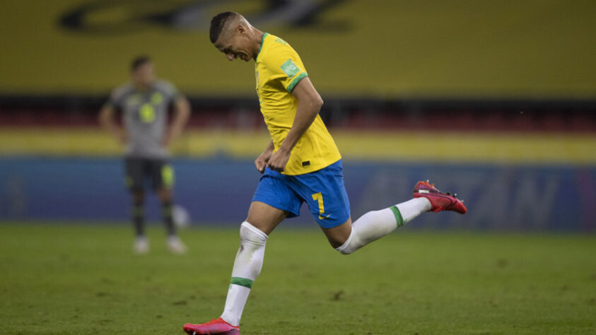 Atacantes: Richarlison (Brasil) – 55 milhões de euros x Nicolás González (Argentina) – 22 milhões de euros