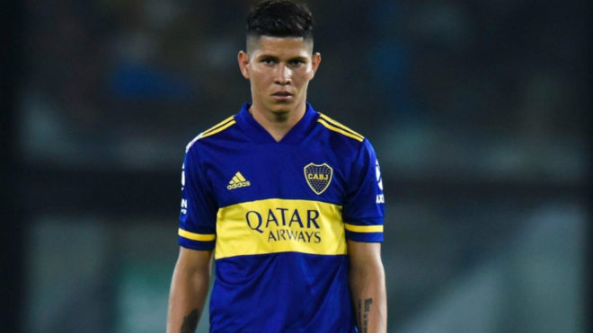 ESQUENTOU - O Vasco fez uma proposta de empréstimo com opção de compra pelo volante colombiano Jorman Campuzano, do Boca Juniors (ARG). A informação foi publicada primeiramente pelo jornalista argentino Germán Garcia Grova. O LANCE! apurou que o Vasco propôs um empréstimo até dezembro, com opção de compra, que gira em torno de 1 milhão de dólares (cerca de R$ 5,3 milhões de reais na cotação atual).