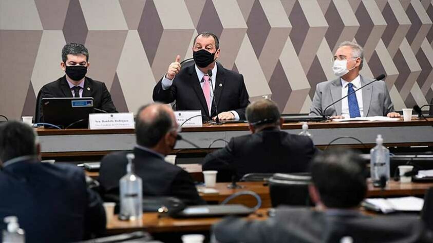 Antes, alguns termos para entender a CPI: foram 11 titulares representando os partidos proporcionalmente. Além destes, também havia a presença de sete suplentes, sem poder de voto, mas que de resto tinham os mesmos poderes dos titulares. Já a bancada feminina surgiu, convidada pelo presidente da CPI, devido ao fato de que não haviam mulheres entre os titulares e os suplentes. Dentre as testemunhas ou investigados existiram dois grupos: os convocados, que precisaram ir depor na CPI, ou os convidados, que puderam escolher se iriam ou não comparecer. Agora vamos aos times de cada personagem!