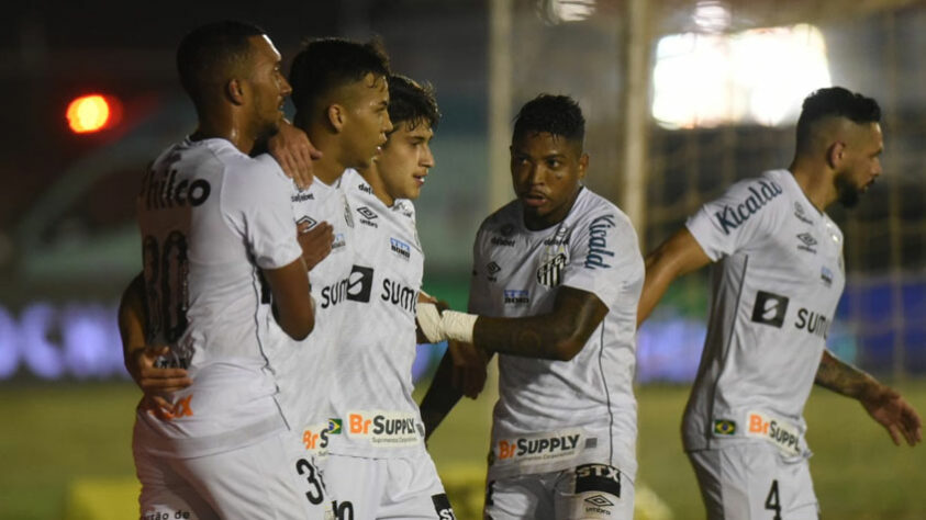 Mesmo sem uma grande atuação, o Santos aproveitou a fragilidade do Cianorte e encaminhou a classificação para as oitavas de final da Copa do Brasil com uma vitória por 2 a 0 fora de casa, na noite desta terça-feira. Autores dos gols, Kaio Jorge e Marinho foram os destaques do Peixe. Confira as notas santistas no LANCE! (por Diário do Peixe)