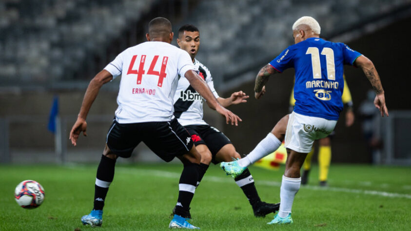 Na noite desta quinta-feira, o Cruzeiro derrotou o Vasco, de virada, por 2 a 1, no Mineirão, em partida válida pela sexta rodada da série B. Morato abriu o placar para o Cruz-Maltino, mas Matheus Barbosa (2x) garantiu os três pontos para o time mineiro. A seguir, confira as notas (por João Alexandre Borges – joaoborges@lancenet.com.br):