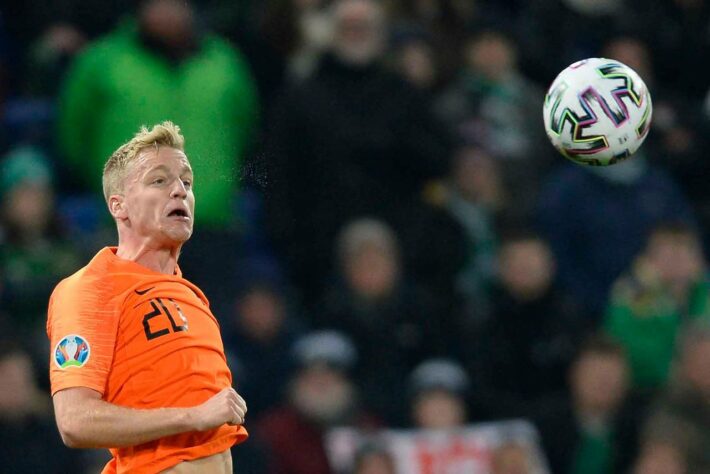 Donny van de Beek (Holanda) - lesionado