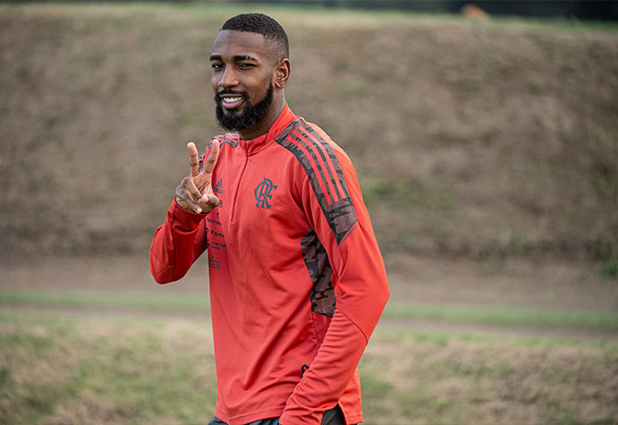 Negociado com o Olympique de Marselha-FRA, Gerson fez o seu último treino pelo Flamengo na tarde desta terça-feira, no Ninho do Urubu. A atividade foi a última antes de seu jogo de despedida, que será contra o Fortaleza, às 19h, no Maracanã. Veja dez imagens do treino!