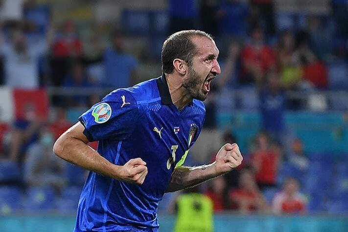 ESQUENTOU - Após anunciar a sua saída da Juventus, Chiellini tem tudo para atuar no futebol norte-americano, que apresenta uma grande evolução, foi o torneio escolhido.  De acordo com o jornalista Fabrizio Romano, Chiellini é disputado por dois clubes da MLS, um deles é o Los Angeles FC.