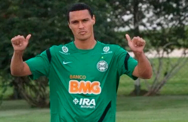 Coritiba: Emerson Silva (Zagueiro)  - Última convocação jogando pelo Coritiba: Setembro de 2011