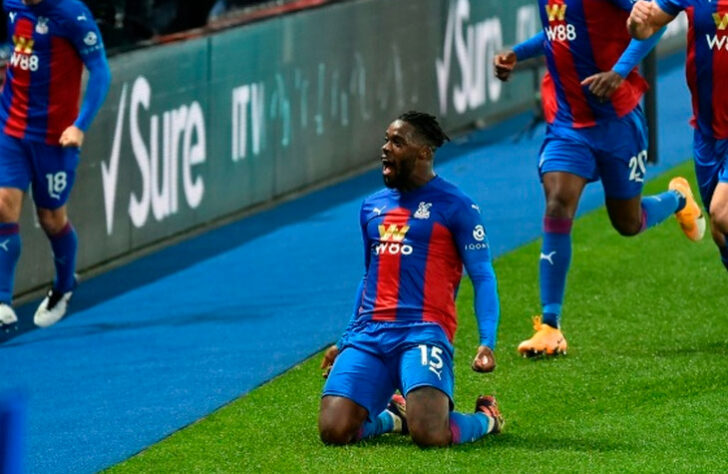 Jeffrey Schlupp - Crystal Palace - 28 anos - Lateral-Esquerdo - Contrato até: 30/06/2021