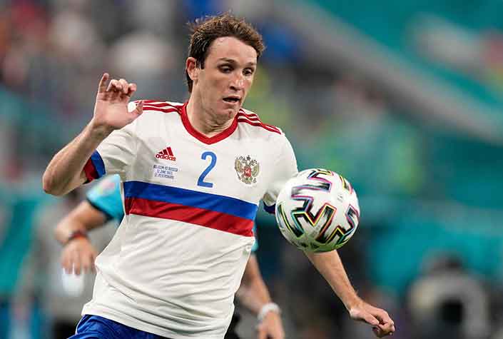 Mario Fernandes: Revelado no Grêmio, o lateral direito adquiriu a cidadania russa em 2016, na sua tentativa de defender a Rússia com o sonho de disputar a Copa do Mundo de 2018, no país-sede. Mario Fernandes foi integrado à Seleção Russa a partir de 2017, mesmo contrariando a vontade de uma parcela considerável da população russa, passou a jogar como titular.