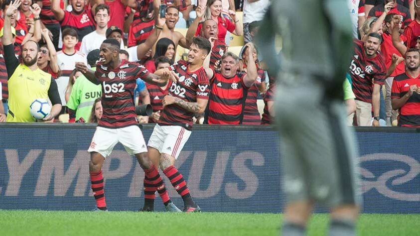 O primeiro gol de Gerson foi no clássico com o Botafogo, em 28 de julho de 2019, na vitória por 3 a 2 no Maracanã.