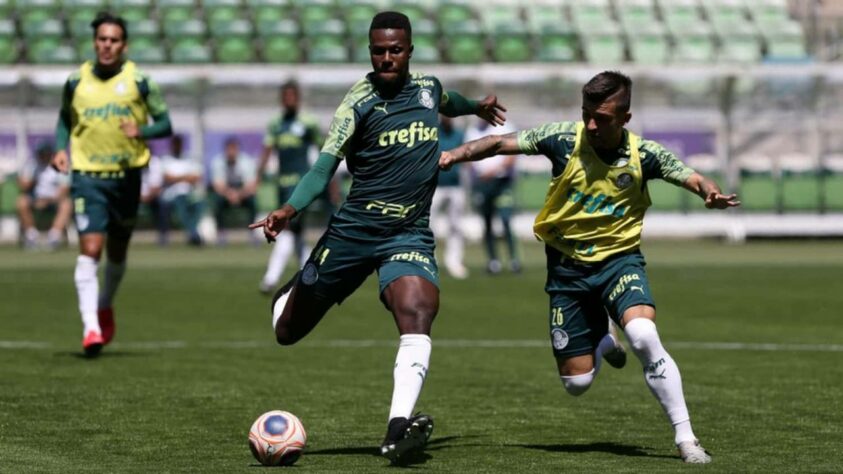 FECHADO - O Palmeiras acertou de maneira oficial os empréstimos do zagueiro Pedrão e do atacante Iván Angulo ao Portimonense, de Portugal. A dupla será cedida por uma temporada. Pedrão vai ao futebol europeu com valor fixado em 800 mil euros (R$ 4,9 milhões) por 50% dos direitos econômicos.