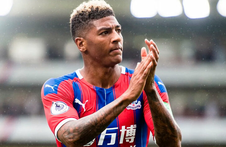 Patrick van Aanholt - Crystal Palace - 30 anos - Lateral-Esquerdo - Contrato até: 30/06/2021