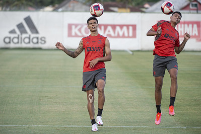 FECHADO - O Flamengo oficializou, nesta quarta-feira, o empréstimo de Richard Rios ao Mazatlán, equipe da primeira divisão mexicana. O volante colombiano, que passou pelas divisões de base do Ninho do Urubu, assinou vínculo com o clube até 30 de junho de 2022, e prorrogou seu contrato com o Fla até junho de 2023.
