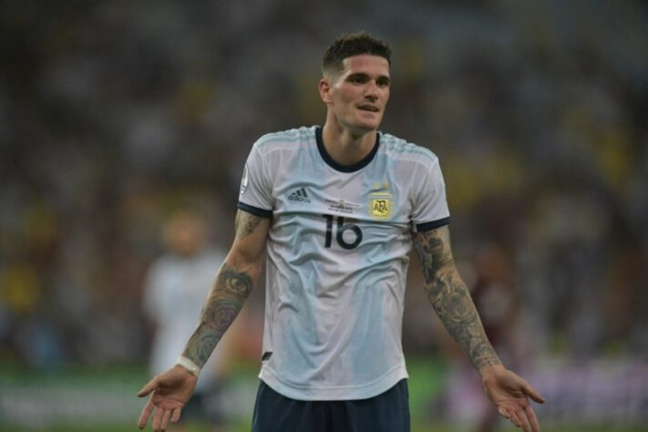 FECHADO - Destaque da Argentina na conquista da Copa América, o meio-campista Rodrigo De Paul foi anunciado como novo reforço do Atlético de Madrid nesta segunda-feira. Aos 27 anos, o jogador que deu o passe para o gol do título marcado por Di María deixou a Udinese, da Itália.