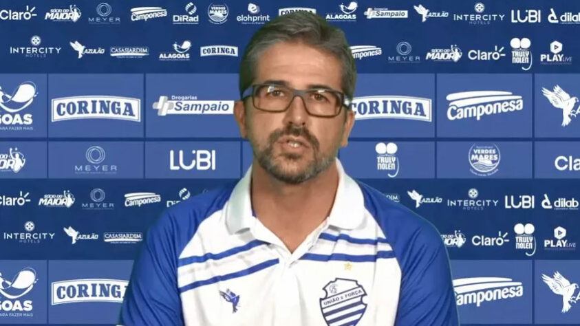 FECHADO - Rodrigo Pastana será anunciado em breve pelo Cruzeiro como diretor de futebol. O dirigente está de saída do CSA. E o próprio presidente do clube, Rafael Tenório, confirmou que o seu executivo deixará os alagoanos rumo à Toca da Raposa.