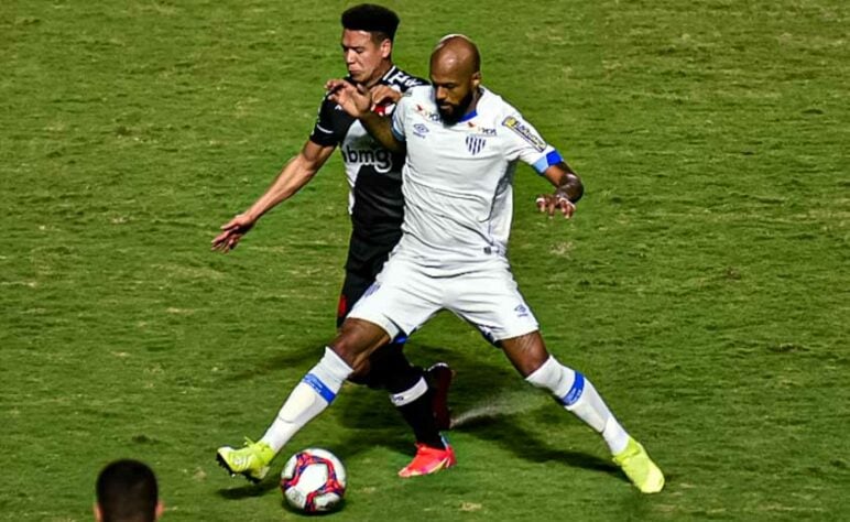 Vasco 0 x 2 Avaí - Buscando se recuperar da estreia, o Cruz-Maltino perdeu novamente em São Januário, mais uma vez sofrendo os gols no primeiro tempo.