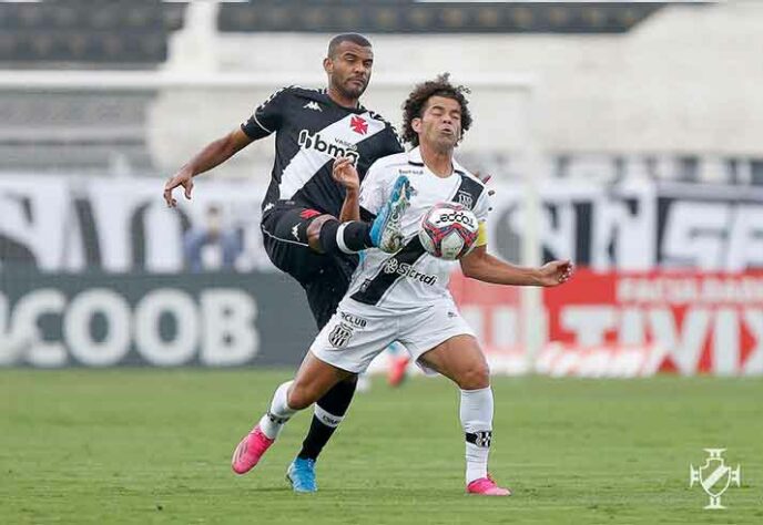 Ponte Preta - Sobe: Renatinho foi uma ótima opção ofensiva para a Ponte e marcou o gol de empate. Desce: Em uma falha técnica, Camilo tentou tirar o perigo da área, mas cabeceou e tocou a mão na bola. Um pênalti desnecessário, que colocou o adversário no jogo. 