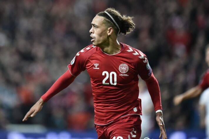 Dinamarca: Yussuf Poulsen (RB Leipzig). Temporada 2020/21: 52 jogos e 12 gols.