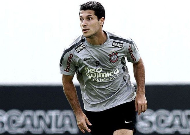 Bruno Octávio – Seu último trabalho como jogador foi em 2014, pelo Marcílio Dias, e dede então tem atuado em parceira com uma agência de intercâmbio esportivo. 