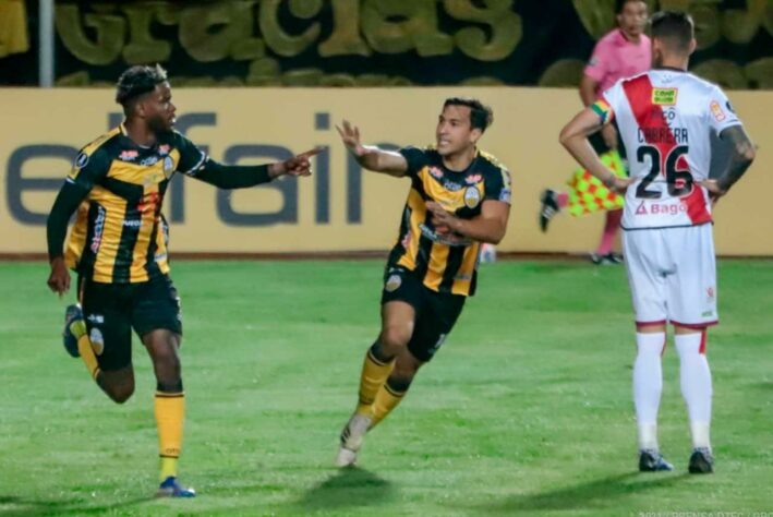 Deportivo Táchira (Venezuela): entra na fase de grupos