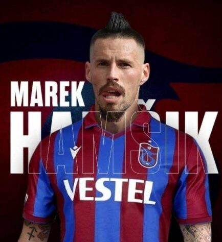 FECHADO - O meia ex-Napoli Marek Hamsik assinou com o Trabzonspor, da Turquia, por duas temporadas. O atleta retorna a um clube de expressão da Europa após passar pela China e clubes menores do velho continente.