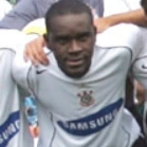 Hugo – Encerrou a carreira em 2017, defendendo o Juventude. 