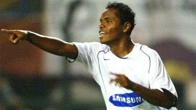  Ronny – Após jogar pelo Corinthians, fez carreira na Europa, com passagens por Sporting e Leiria, em Portugal, e Hertha Berlin, na Alemanha. Encerrou a carreira em 2017, pelo Fortaleza.