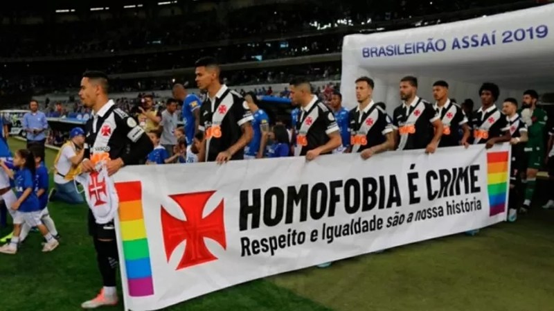 A luta contra toda forma de preconceito sempre esteve presente na história do Vasco. Em 2019, por exemplo, o clube também exaltou a causa e defendeu um basta a violência, homofobia e transfobia.