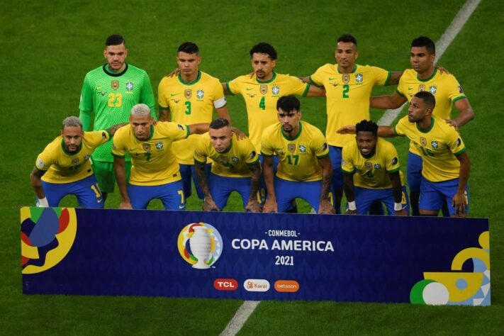 O Brasil perdeu para a Argentina por 1 a 0 na final da Copa América e ficou com o vice-campeonato do torneio de seleções sul-americanas. O time de Tite começou mal, melhorou na etapa final, mas o erro individual de Renan Lodi deu o troféu aos argentinos. Veja as notas.