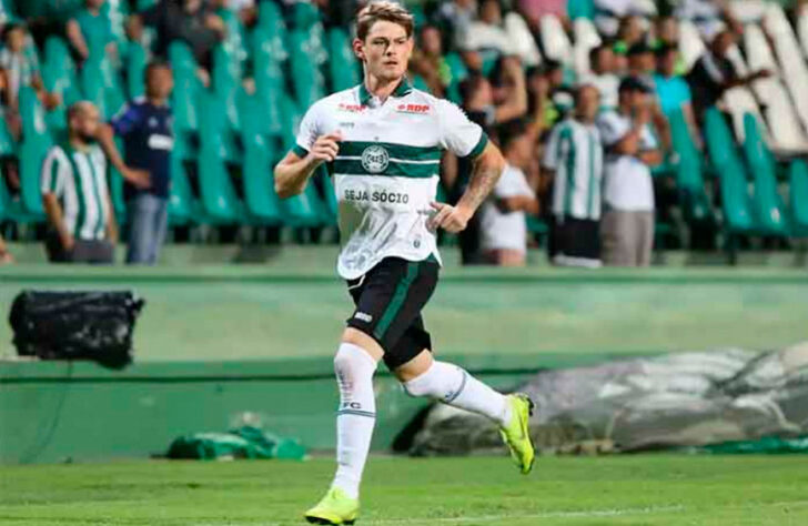 1° - Coritiba (58 pontos) - 32 jogos - Chance de título: 47,8% - Acesso à Série A: 98,1% - Rebaixamento: 0%.