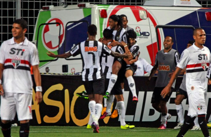 Antes de ser campeão da Libertadores de 2013, o Atlético-MG eliminou o São Paulo, nas oitavas de final do torneio. O placar agregado foi de 6 a 2.