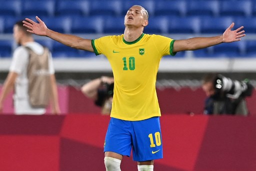 RICHARLISON (A, Everton) - Cortado devido ao imbróglio com a Premier League, é um dos jogadores bem cotados pelo treinador do Brasil e chega com o respaldo da campanha dos Jogos Olímpicos.