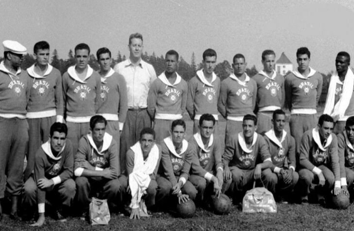 Com nomes como Vavá e Mauro, que seriam campeões mundiais em 1958, a Seleção Brasileira encarou a Alemanha Ocidental nas quartas de final na Olimpíada de Helsinque, em 1952. Larry e Zózimo marcaram os gols brasileiros, enquanto Klug e Schröder marcaram para a equipe adversária no tempo normal. Na prorrogação, vitória por 4 a 2 da Alemanha Ocidental.