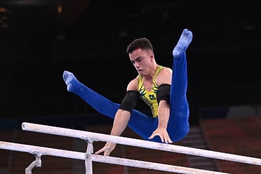 Caio Souza (foto) e Diogo Soares disputam a final individual geral da ginástica, a partir das 7h15. São 24 ginastas.