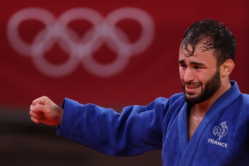 Luka Mkheidze, da França, completou o pódio e ficou com a medalha de bronze do judô masculino. 