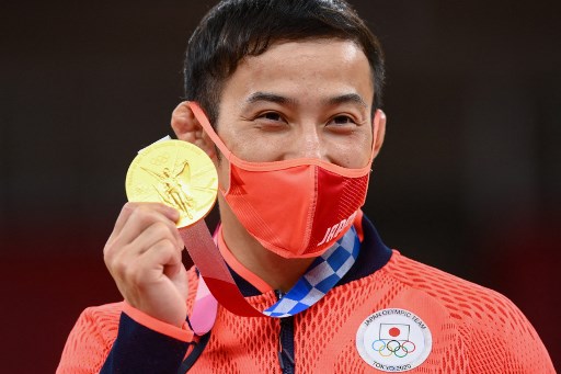 Takato Naohisa, do Japão, venceu Wang Wung Wei, de Taipei, e garantiu o lugar mais alto do pódio no judô masculino. 