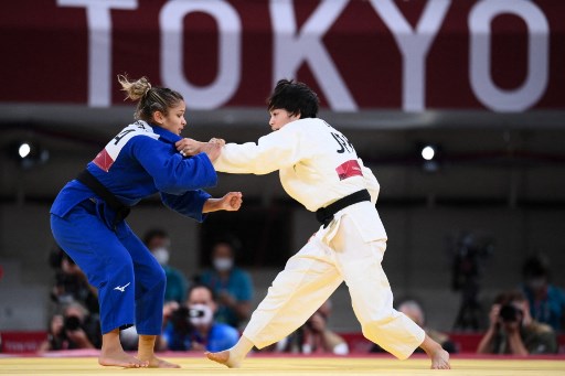 Já no judô feminino até 52kg, a brasileira Larissa Pimenta não resistiu e caiu para a japonesa bicampeã do mundo Uta Abe. A judoca foi derrotada com um Ippon e se despediu dos Jogos Olímpicos de Tóquio. 