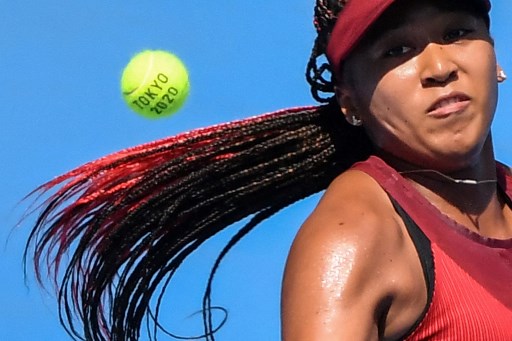 Naomi Osaka: após desistir dos torneios de Roland Garros e Wimbledon em 2021, a sensação japonesa do tênis alegou que vem sofrendo com crises de ansiedade e "longos surtos de depressão", por isso decidiu se ausentar dessas competições e focar em sua saúde mental.