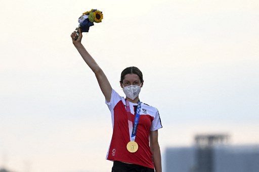 Anna Kiesenhofer foi a campeã do ciclismo de estrada feminino.