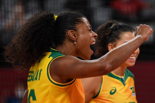  Após vencer a Coreia do Sul na estreia, a seleção feminina de vôlei mede forças com a República Dominicana. 