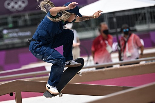 Rayssa foi a única do trio de brasileiras que garantiu a vaga na final. A número 1 do ranking mundial Pâmela Rosa sofreu com uma lesão no tornozelo e terminou a classificatória em 10º lugar. Antes da última bateria, que contava com Rayssa e Letícia Bufoni, Pâmela estava em 6º. 