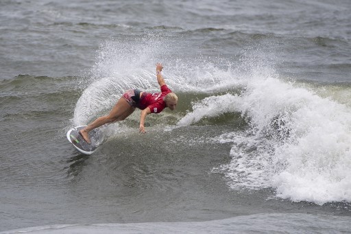 Já Tatiana Weston-Webb ficou pelo caminho. A brasileira foi eliminada pela japonesa Amuro Tsuzuki. 