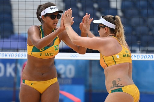 Ana Patrícia e Rebecca formam a outra dupla feminina no vôlei de praia e podem conquistar uma medalha assim como as outras equipes brasileiras no esporte.