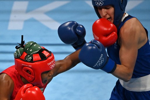 Jucielen Romeu fez sua estreia no boxe, mas foi derrotada pela britânica Karriss Artingstall por 5 a 0 e não conseguiu a classificação para as quartas de final na categoria até 57kg. 